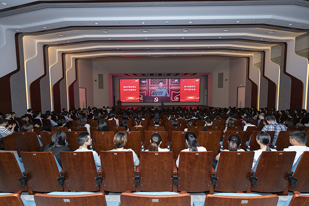 1625448525330828pE5D.jpg K97A4282.jpg