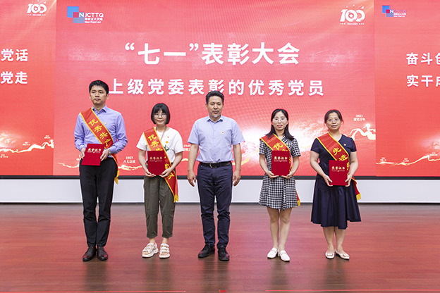 16254501012633541AF4.jpg K97A4418.jpg