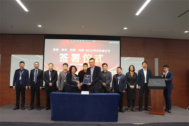 16468063701192196446.jpg IMG_0284.jpg