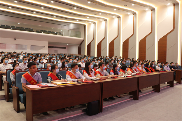 16566854582427428A85.jpg 11.jpg