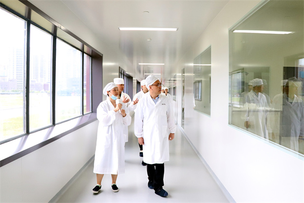 16570926222914112871.jpg IMG_1493.jpg