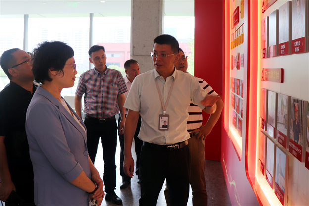 16587944319167923D33.jpg 5.jpg