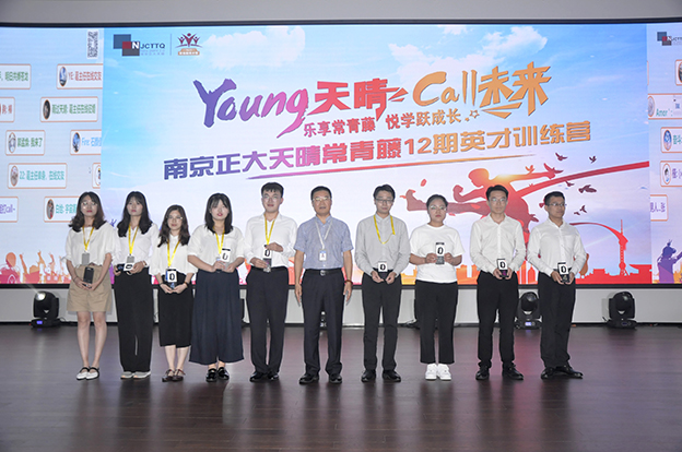 1665729933900827C25F.jpg _DSC0405.JPG