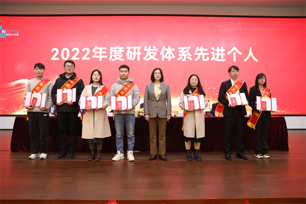 167662466759930361A5.jpg 頒獎(jiǎng)3.jpg