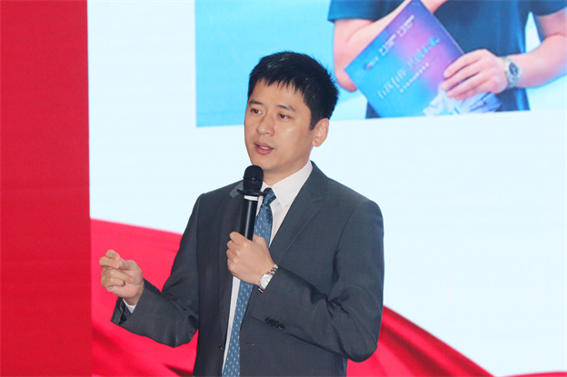 167773617361229967CA.jpg 11.jpg