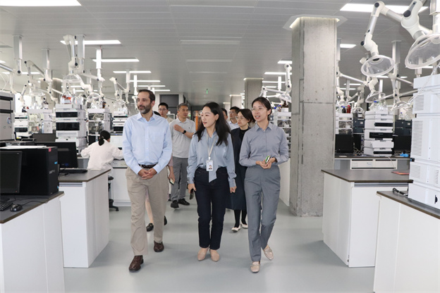 17194477308982455348.jpg IMG_2129.jpg