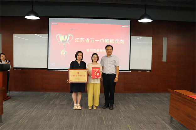 172135292467508246B9.jpg 2.jpg