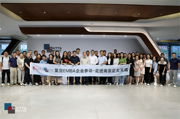 17246312212206236F35.jpg 3V7A8463.jpg