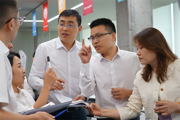 173344575119415995C8.jpg 2.3.jpg