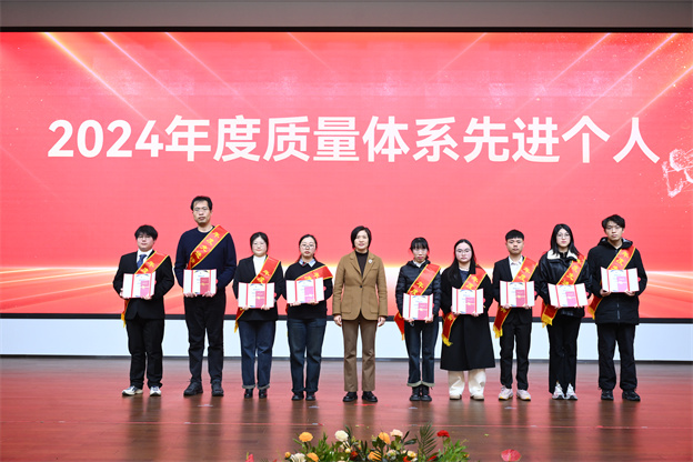 173733379823103779B0.jpg 9.5.jpg