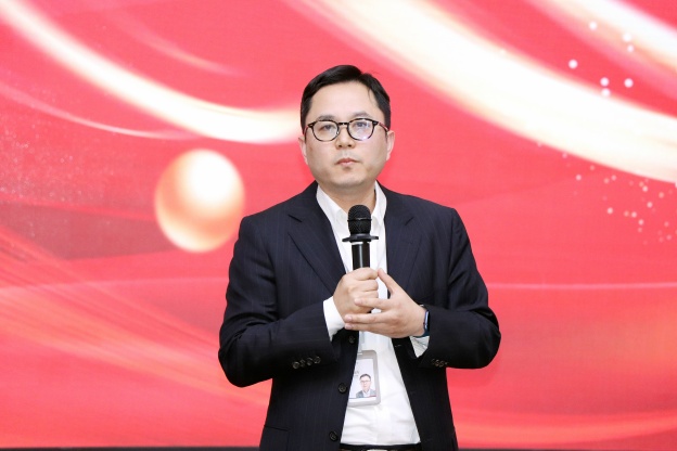 173943086243328724FC.jpg 2.3.jpg