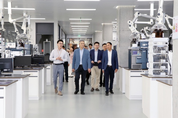 1744283523725558pAA3.jpg 5.JPG