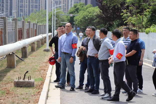 1746000410109033B2CF.jpg 4.JPG