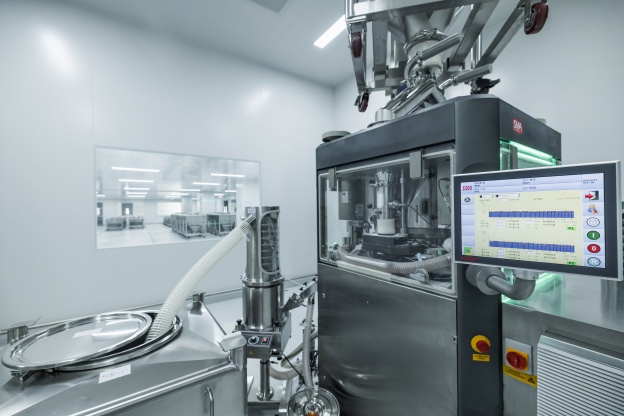 1748575834387286F523.jpg 3.jpg