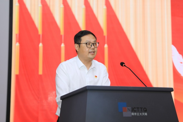 1749816738122373AA00.jpg 7.2.JPG